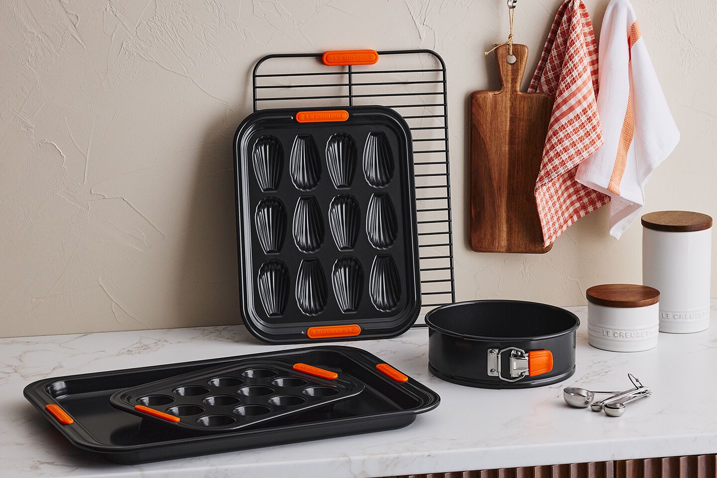 Metal Bakeware  Metal Bakeware