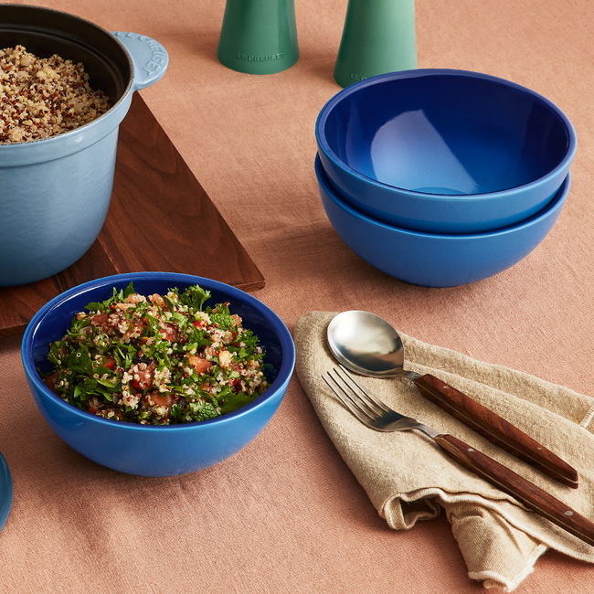 16-Piece Minimalist Dinnerware Set Bowls Le Creuset