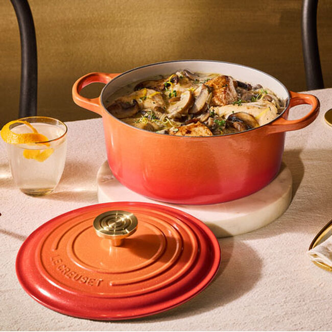 Signature. Cocotte ronde en fonte Nectar de 20 à 28 cm - Le Creuset