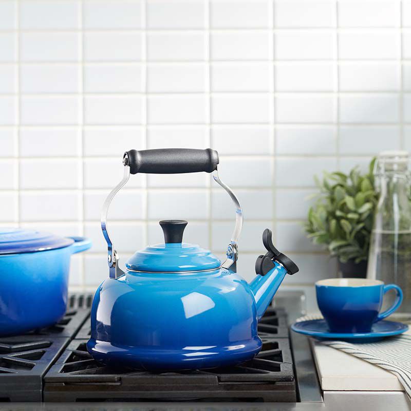 Classic Whistling Tea Kettle | Le Creuset® Canada Official Site