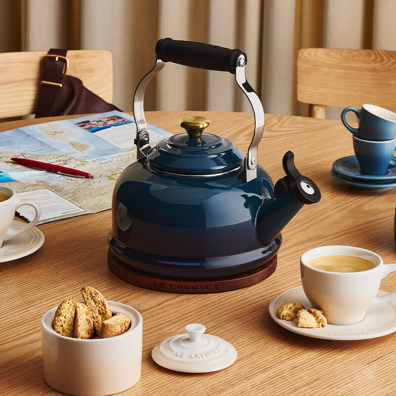 Whistling Kettle - Enamel on Steel Kettle | Le Creuset