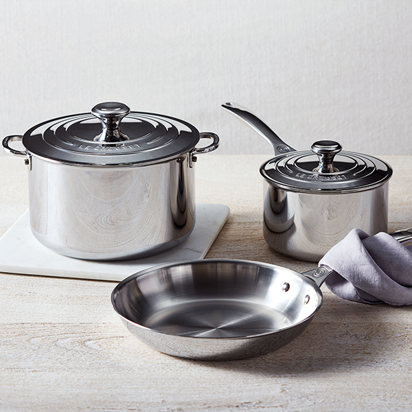 Caramelized Onion, Roasted Garlic and Fried Sage Bread