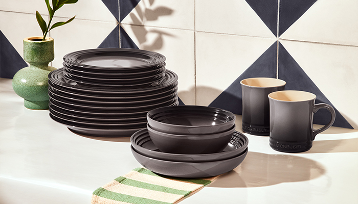 16-Piece Classic Dinnerware Set