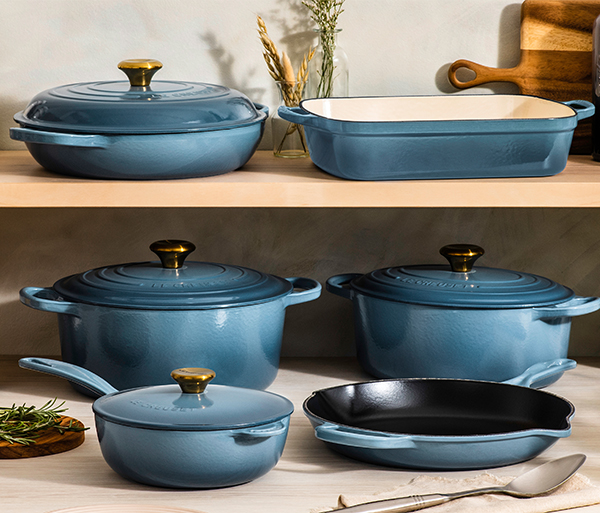 Ensemble d'articles de cuisson dix pièces en fonte émaillée 