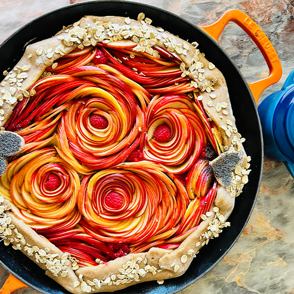 Dreamy Giant Apple Pie