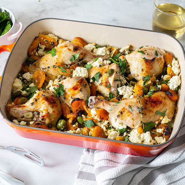 Poulet Rôti aux Abricots et aux Olives avec Pois Chiches et Feta