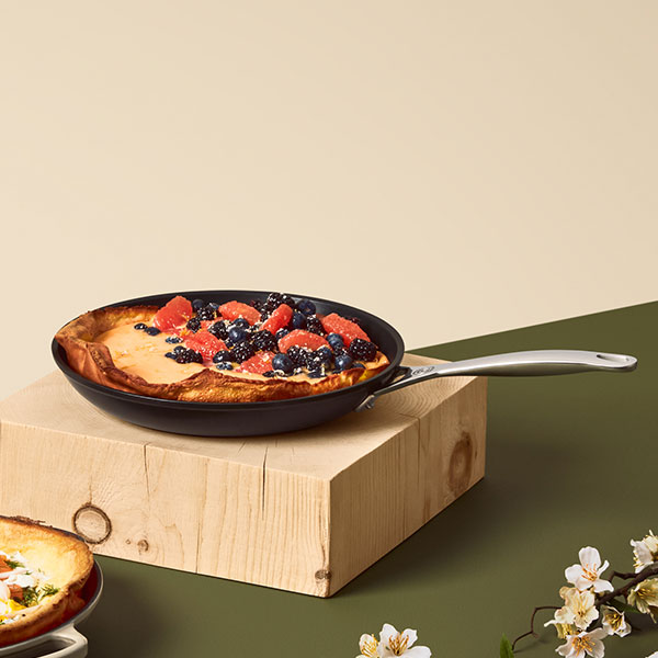 Crêpes à la Danoise Sucrées avec Fruits Frais et Crème aux Agrumes