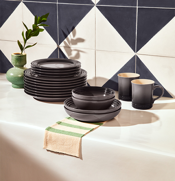16-Piece Classic Dinnerware Set