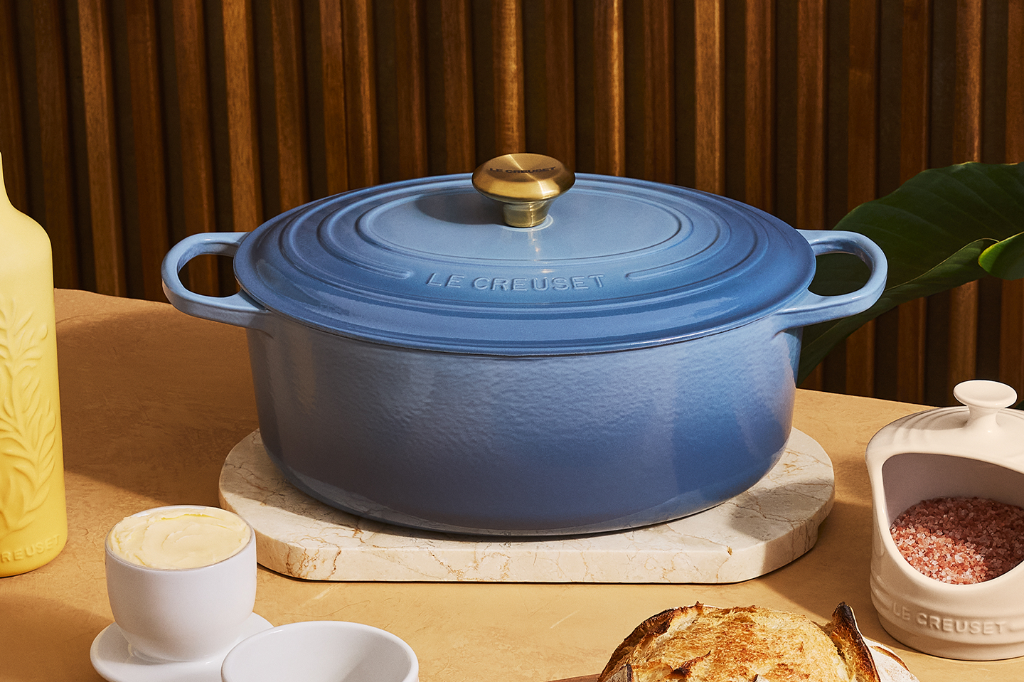 4.7 L Oval Dutch Oven