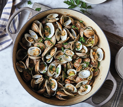 Beer Steamed Clams with Fennel and Tarragon