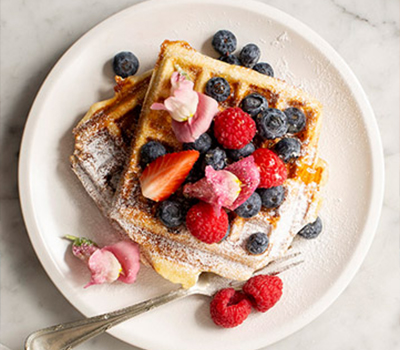 Gaufres avec nougat au miel et aux amandes