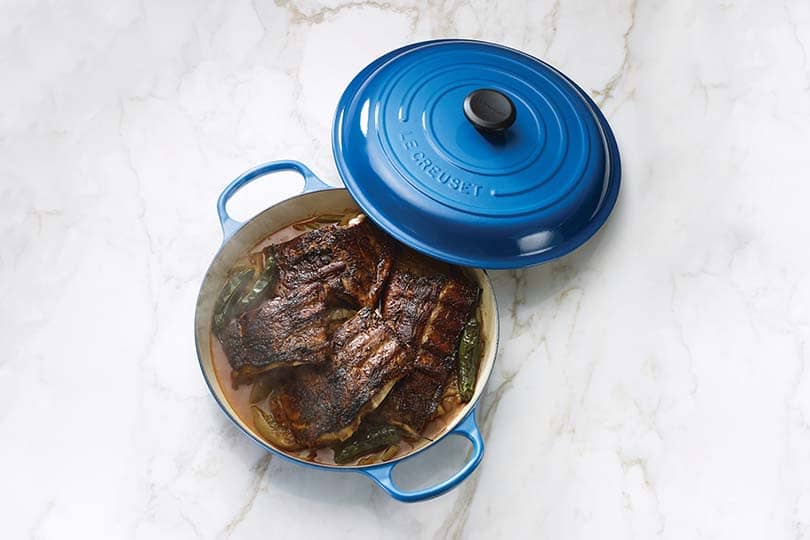 Apple and Serrano Pepper Braised Pork Ribs