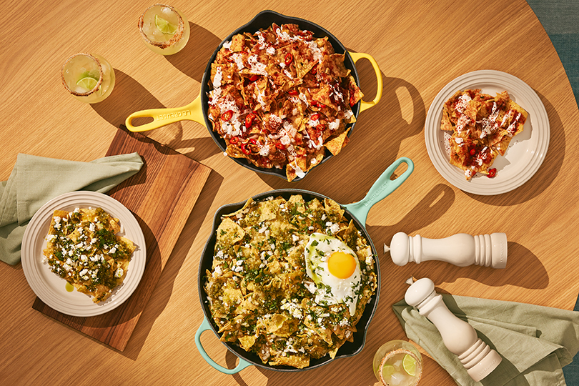 Chilaquiles sauce rojo & sauce verde