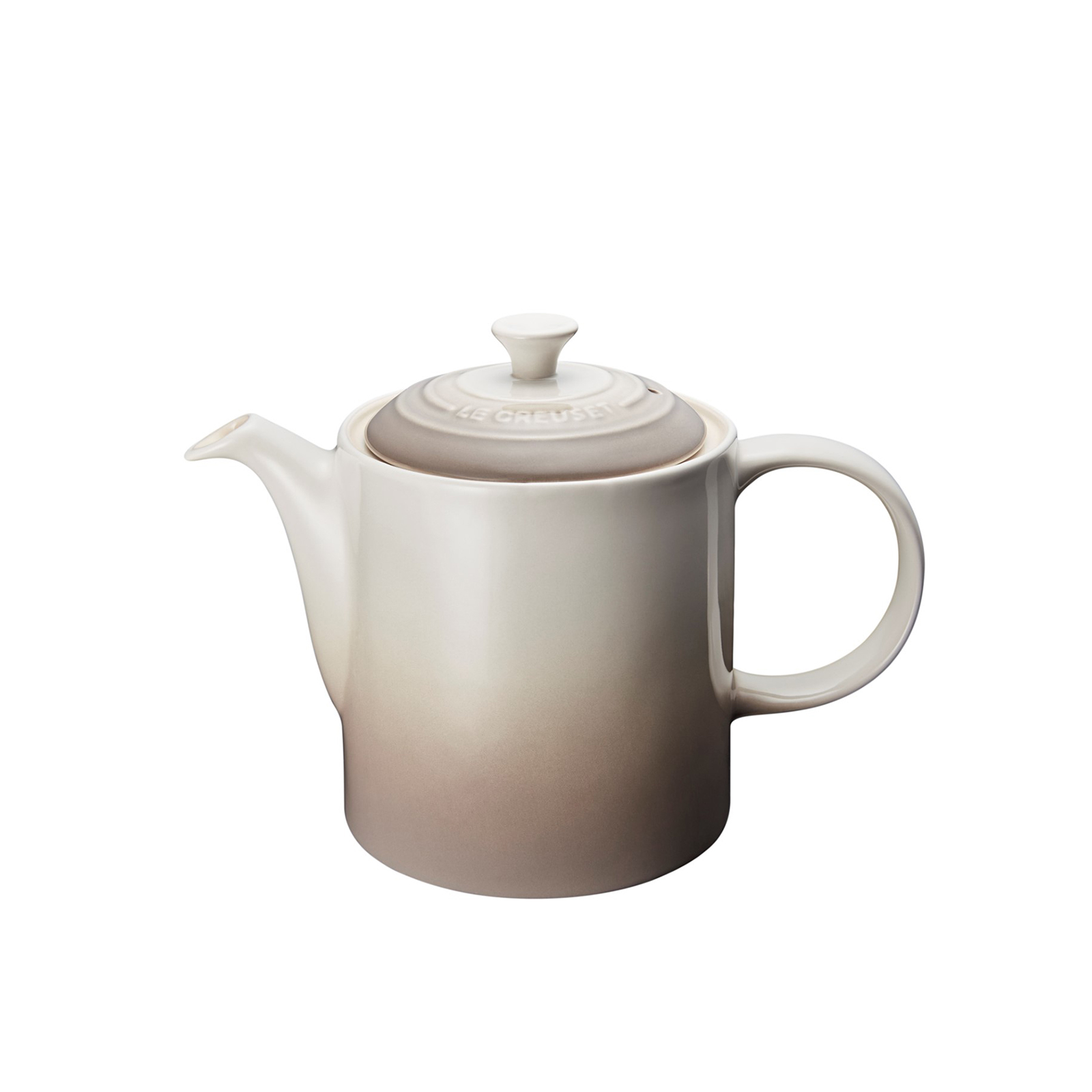 Grand Teapot Le Creuset Canada Official Site Both the classic and grand teapot have a capacity of 1.3l, which comfortably serves 4 cups of tea. grand teapot