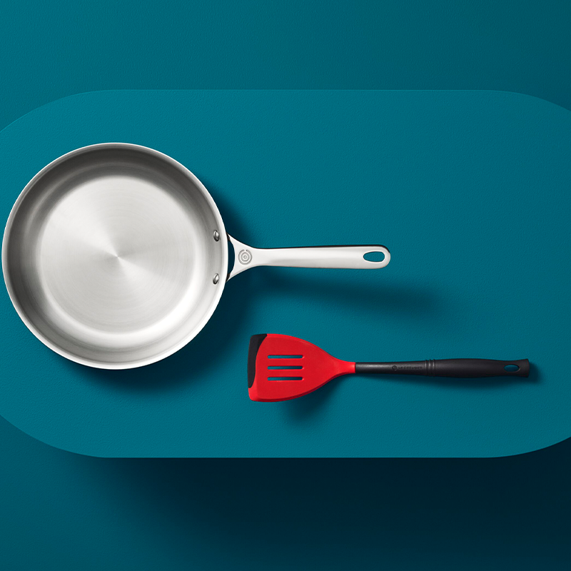 Revolution® Edge Slotted Turner