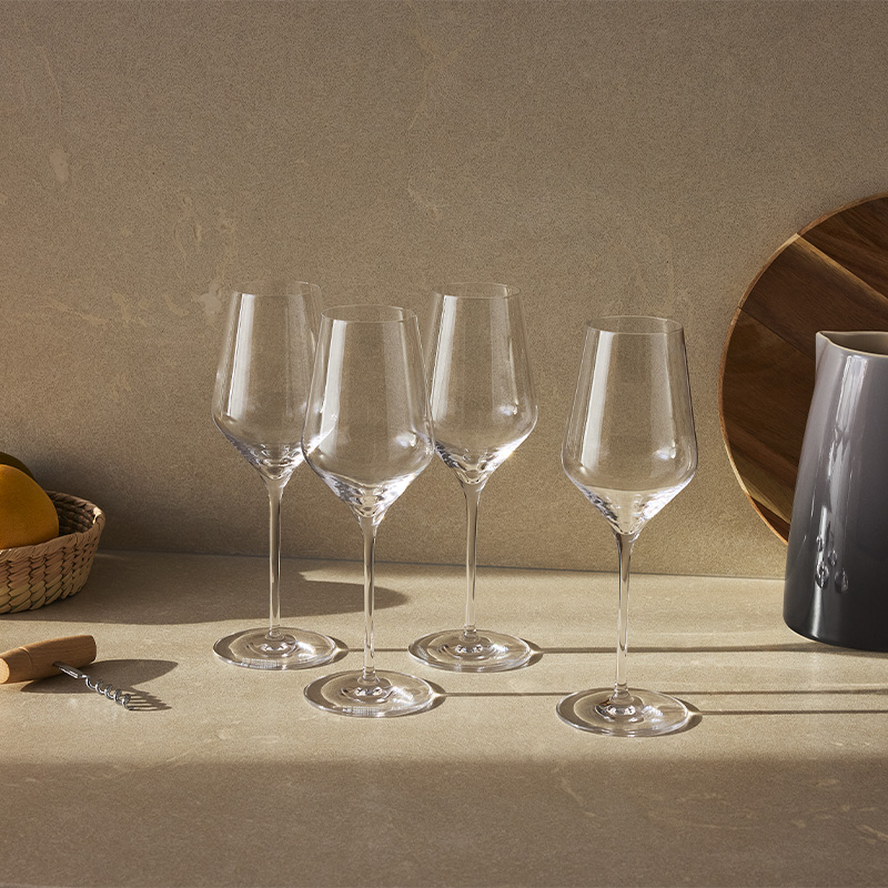Ensemble de 4 verres &agrave; vin blanc