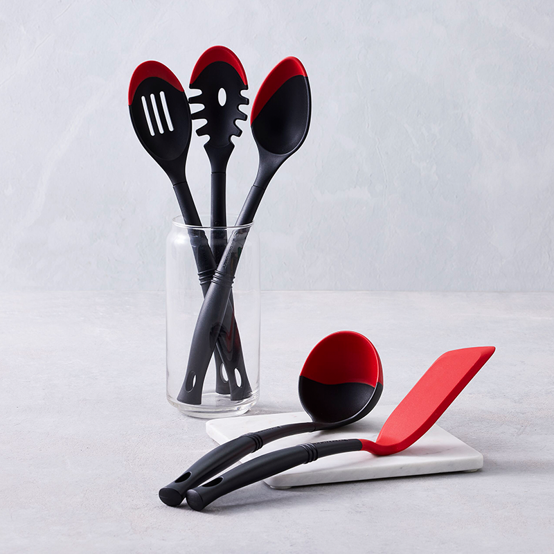 Cuillère de service à fentes Revolution® Edge