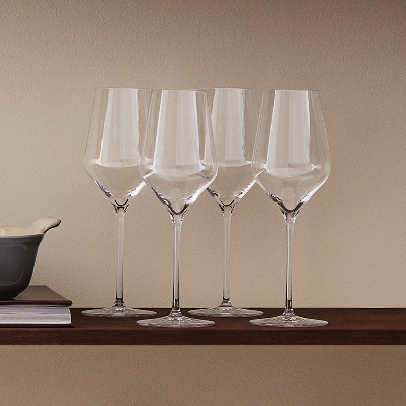 Set of 4 White Wine Glasses Set of 4 White Wine Glasses