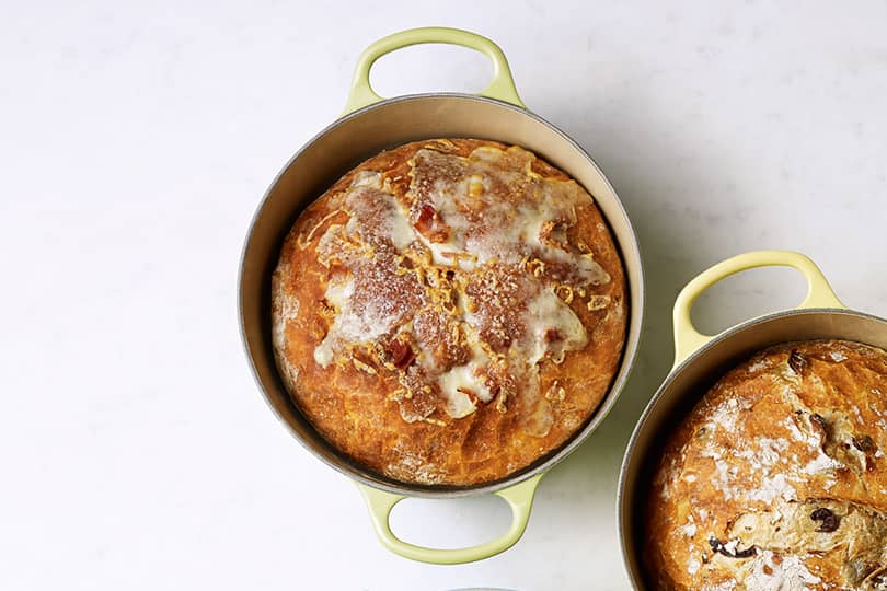 Pain sans pétrissage aux cheddar et bacon