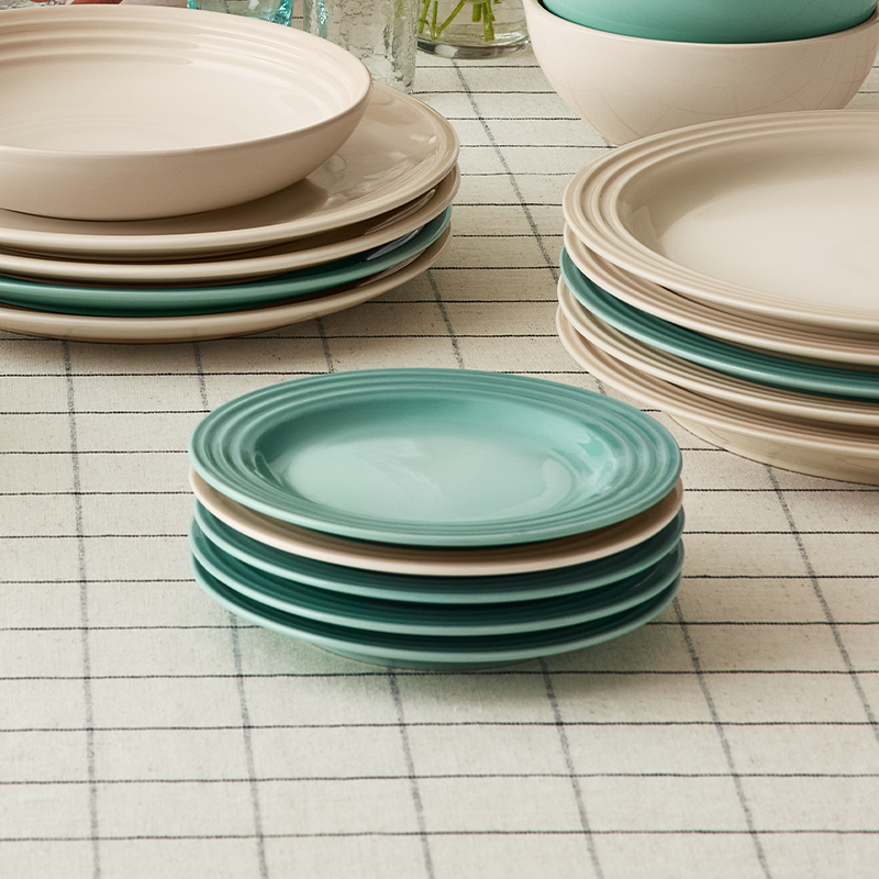 Classic Appetizer Plates (Set of 4) Classic Appetizer Plates (Set of 4)