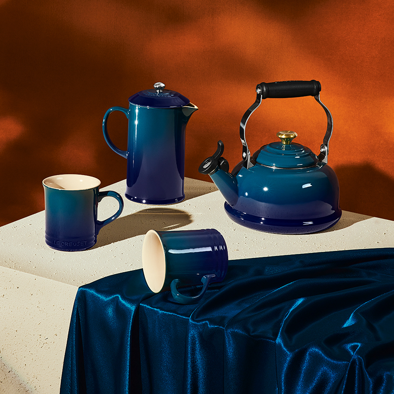 Bouilloire Tradition 2.1 L en acier émaillé Bambou - 40102024080000 - LE CREUSET