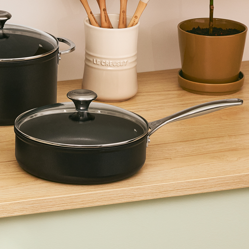 Sauteuse antiadhérente robuste pro Sauteuse antiadhérente robuste pro