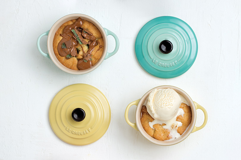 Biscuits en mini-cocotte avec crème glacée