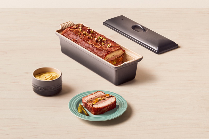 Terrine de canard aux pistaches, aux abricots et aux figues
