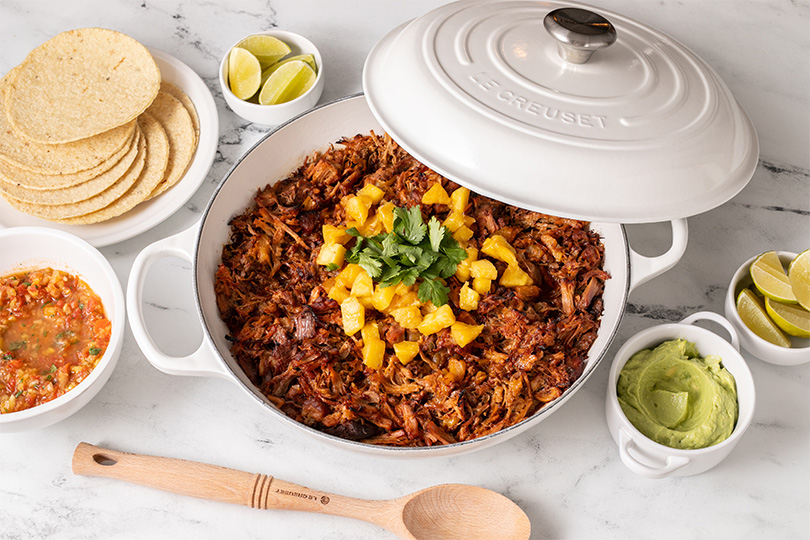 Tacos à l'épaule de porc braisée avec salsa d'ananas grillé
